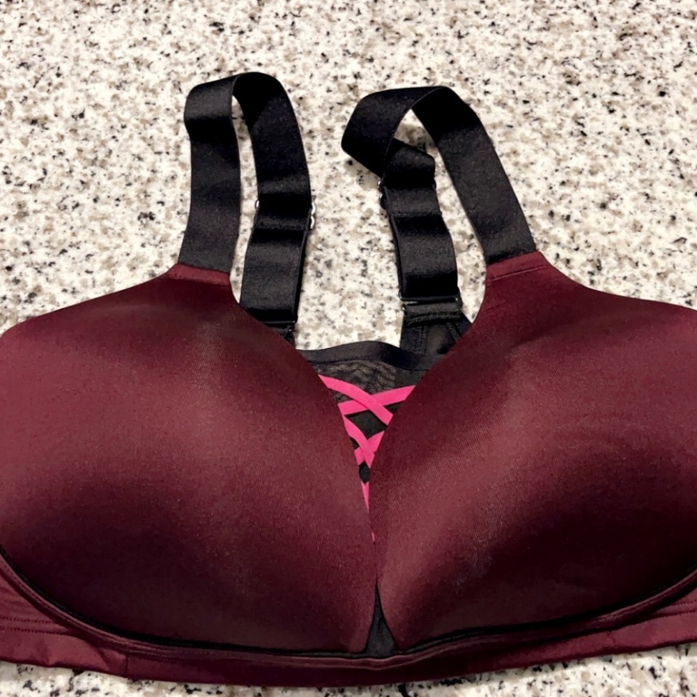 livi by lane Bryant sports bra size 38DDD